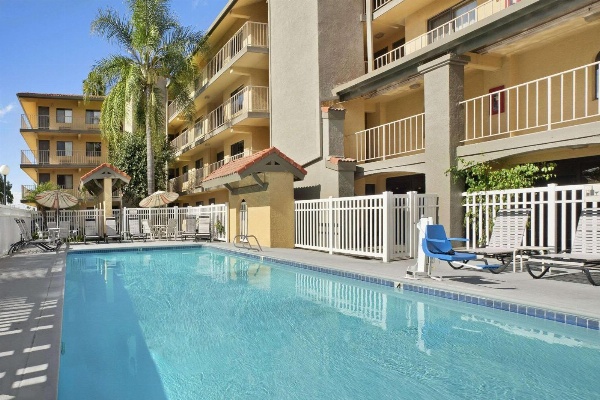 Days Inn by Wyndham Buena Park Main image